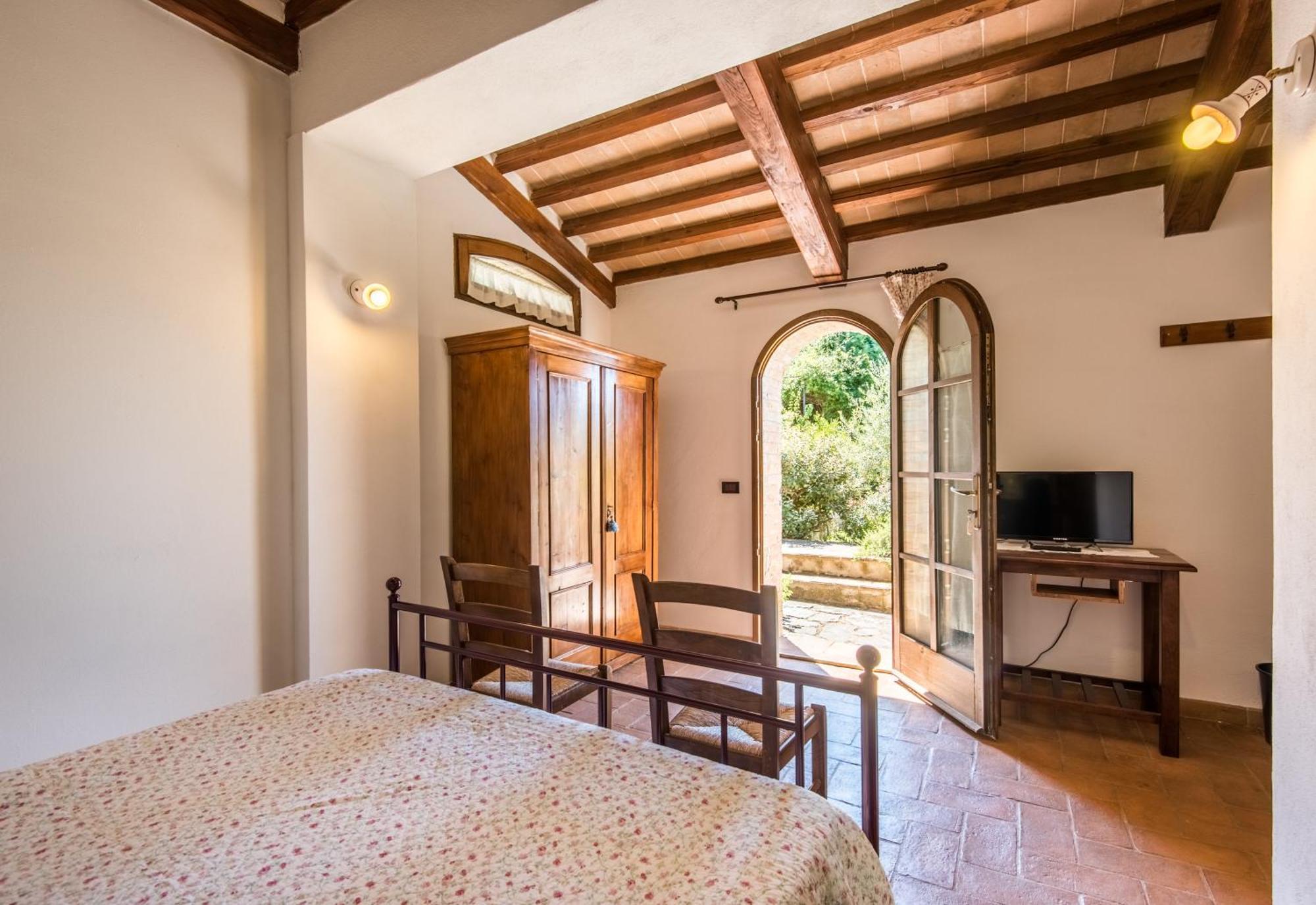 Glicine Apartment Podere Giardino Montalcino Exterior foto